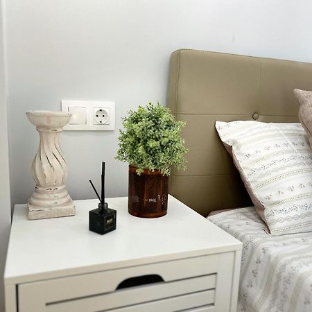 Near Acropolis New 2 Bedrooms Apt In Koukaki Athens Exterior photo